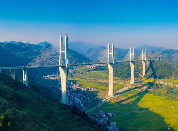 湖南郴州：廈蓉高速公路赤石特大橋即將通車