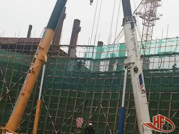 石门市民之家“五馆两中心”第四层吊装