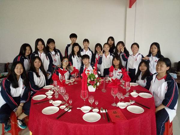 湖南省职业院校教师职业能力竞赛——《餐饮服务技能教学实施报告》