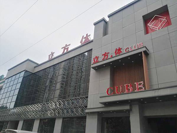 河南郑州市立方体游泳健身俱乐部500立方泳池，30吨热水