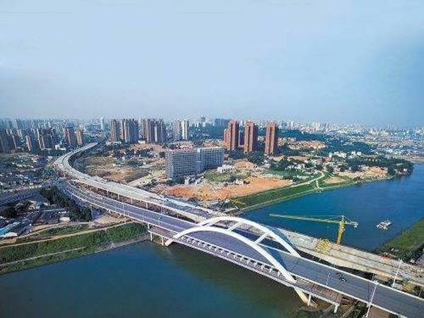 京港澳国家高速公路长沙连接线德雅路至万家丽路立交段