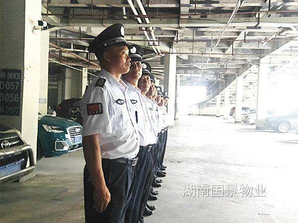 停車場整隊訓(xùn)練