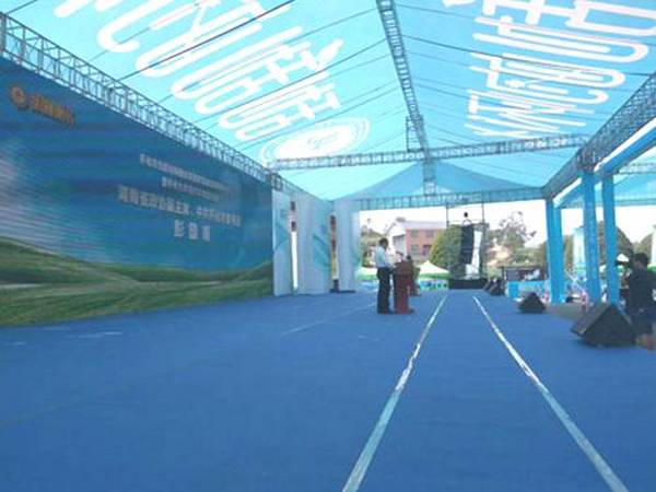 我國(guó)禮儀慶典行業(yè)發(fā)展的經(jīng)濟(jì)環(huán)境