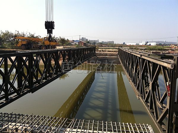 廣州南海奧迪工業園區10座27米三排加強型鋼橋