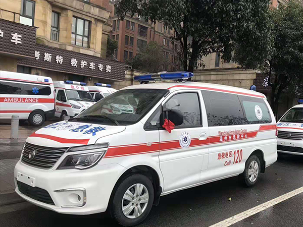 湖南华特汇公司销往浙江温州急救中心的20台救护车，首批6台已于2019年3月2日顺利交车