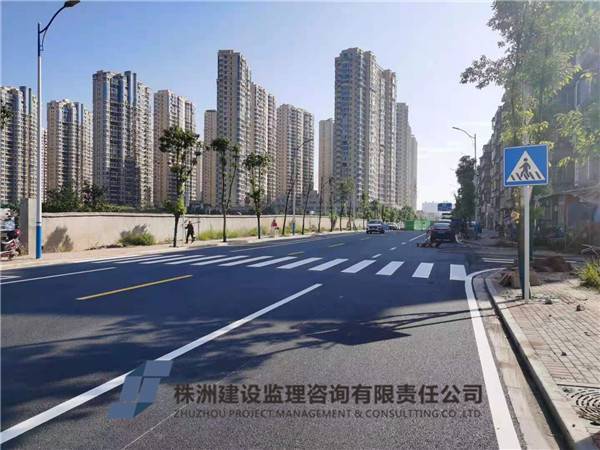 昆侖北支路完工后照片
