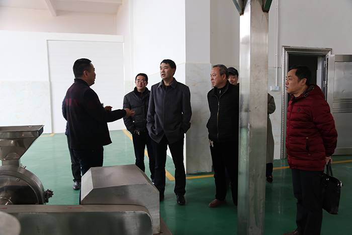 县人大常委会副主任刘汉才及环保局长副局长