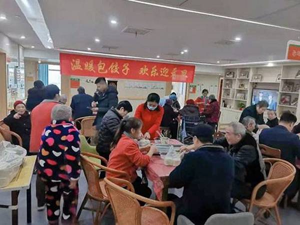 世界再大，大不过一盘饺子