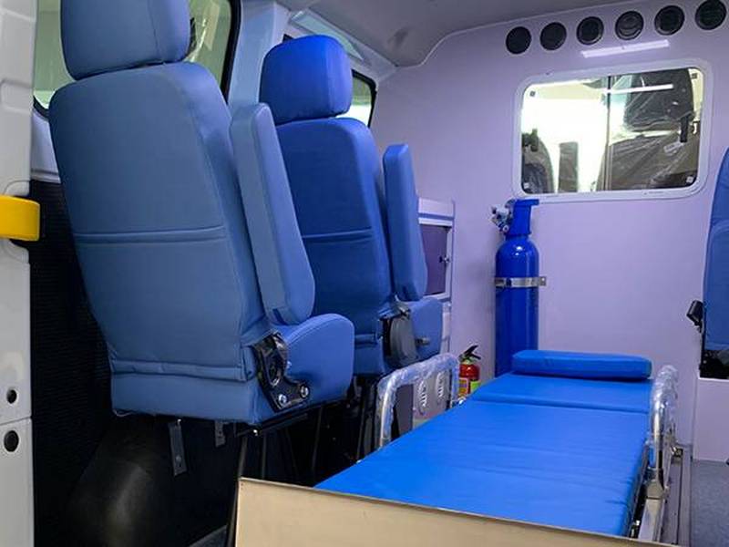 自动挡福特新全顺v362短轴低顶汽油转运型救护车