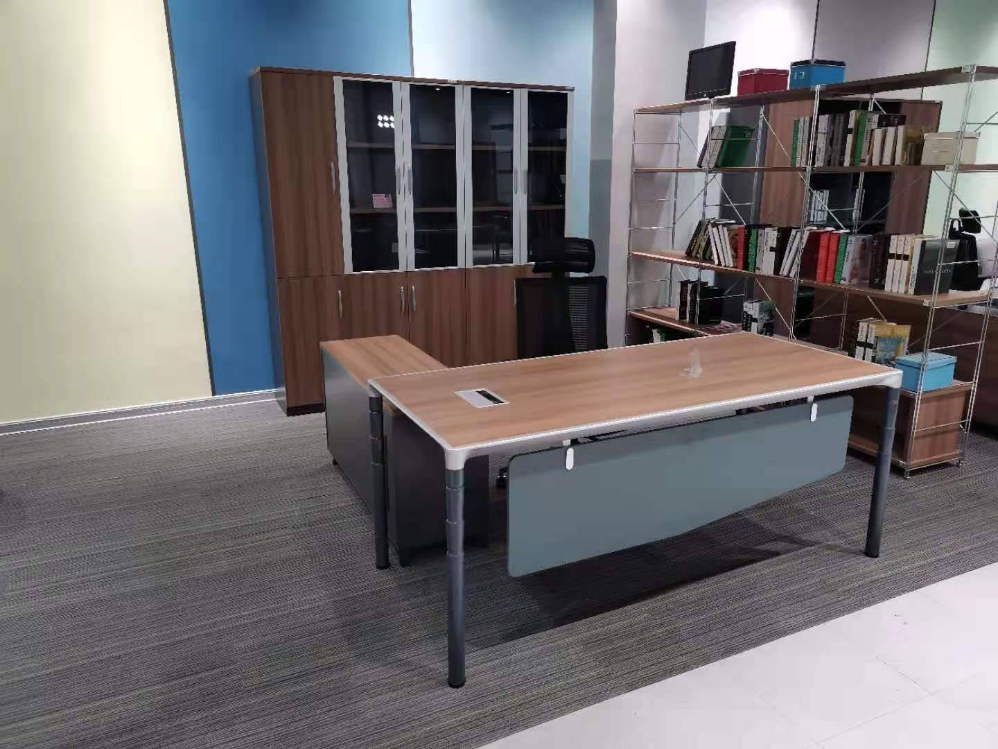 現代辦公家具