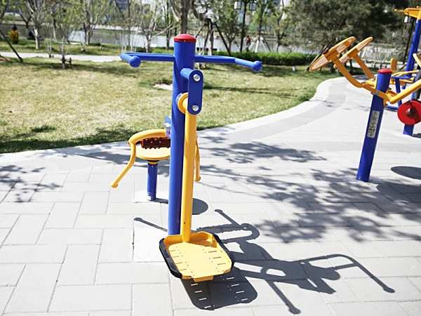 室外健身器材的維護(hù)