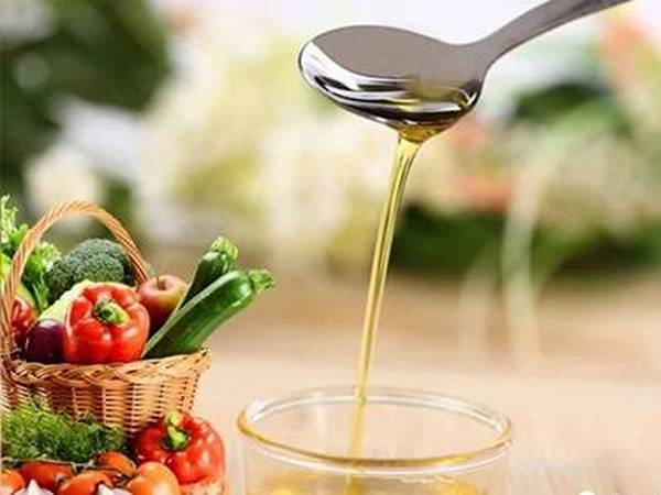 茶籽油是讓人越吃越潤越健康的食用油
