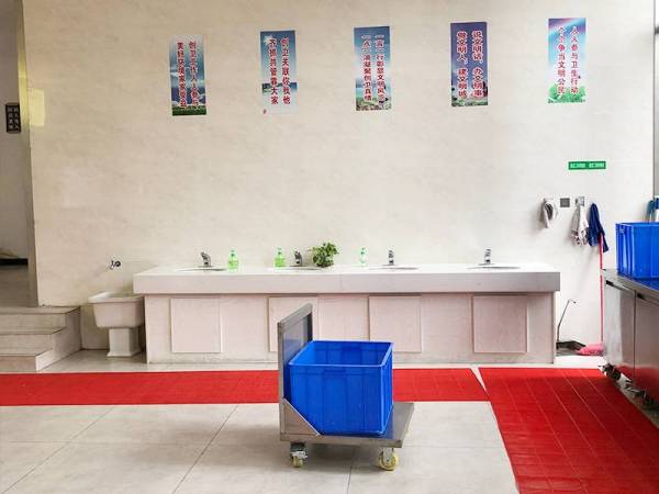 创新898食堂洗完池