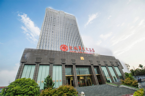 鋼結(jié)構(gòu)在涂刷防火涂料前為什么要做防銹處理？