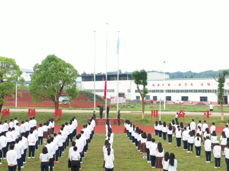 校风班风学风三风常规教育