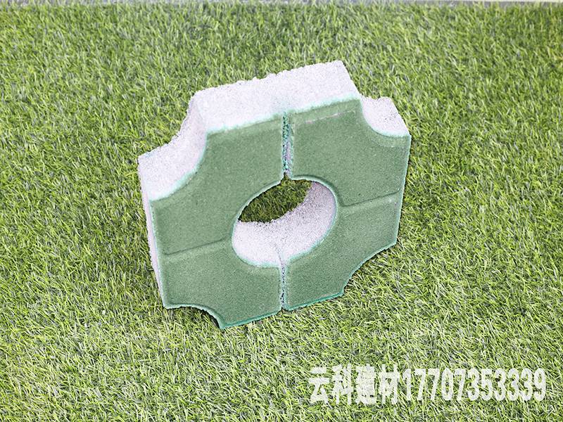 植草磚