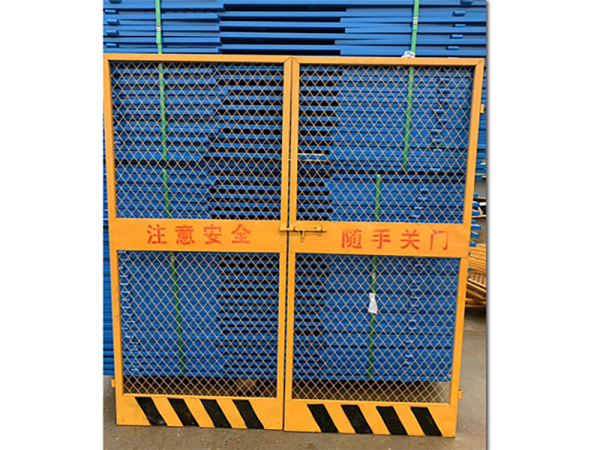 施工电梯防护门