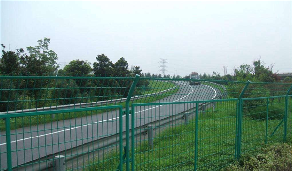 公路围栏