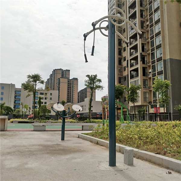 邵陽市隆回縣農(nóng)村發(fā)展銀行室外路徑