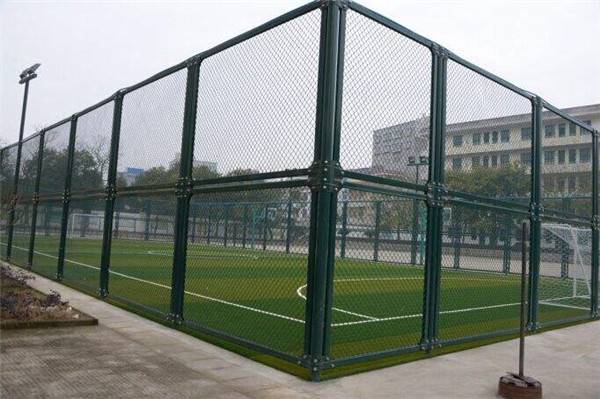笼式运动场围栏