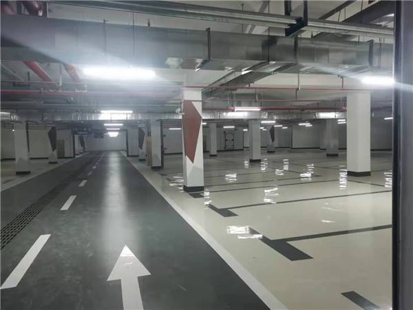 懷化大美華園停車場