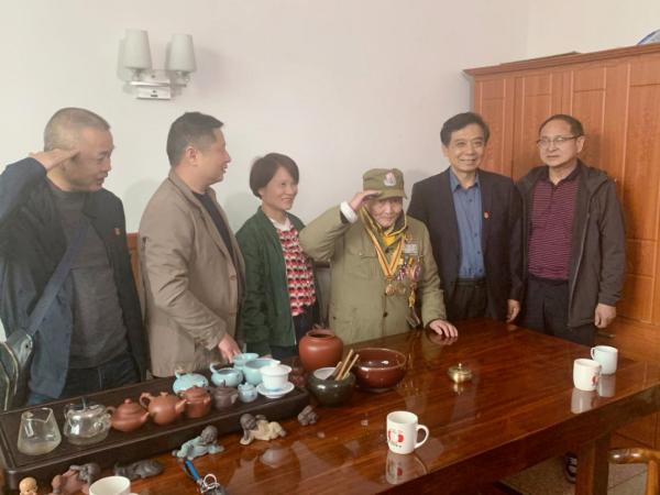中共湖南景辰会计师事务所慰问益阳市老革命家“忆党史”主题党日活动