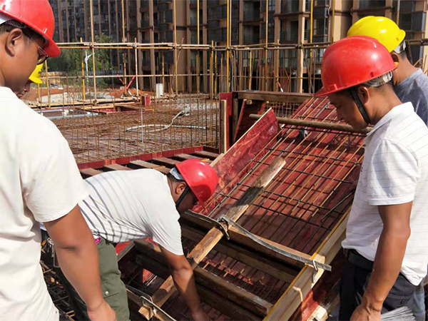 梯段处设置施工缝
