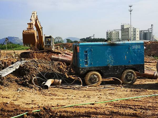 東莞莞番高速十標(biāo)湖南路橋總承包的旋挖樁和振動沉管素混凝土樁及CFG長螺旋樁