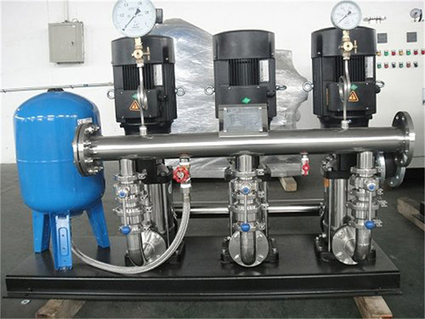 低區一控二無負壓供水泵組