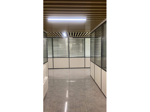 瓷砖地板+饰面板玻璃隔断