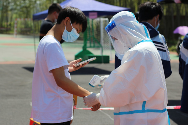 核酸檢測走進校園，合力筑牢安全防線