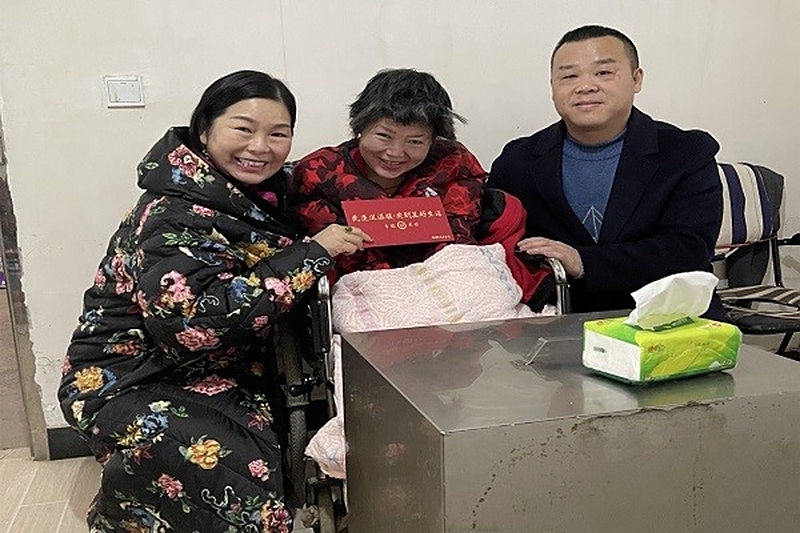 民进长沙市委会赴平江看望慰问会员王翔