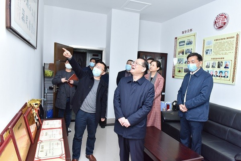 中共雨花区委书记率“四大家”领导走访党外代表人士