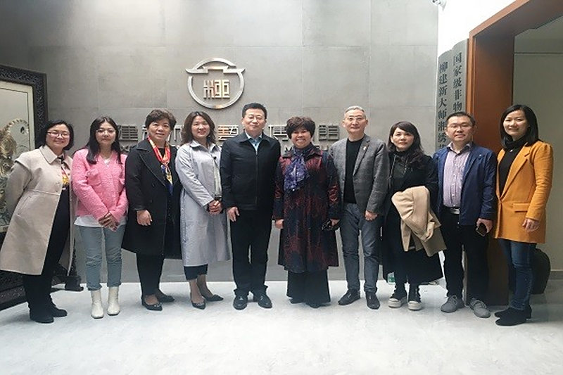 刘文胜一行赴会员企业柳建新刺绣艺术博物馆调研
