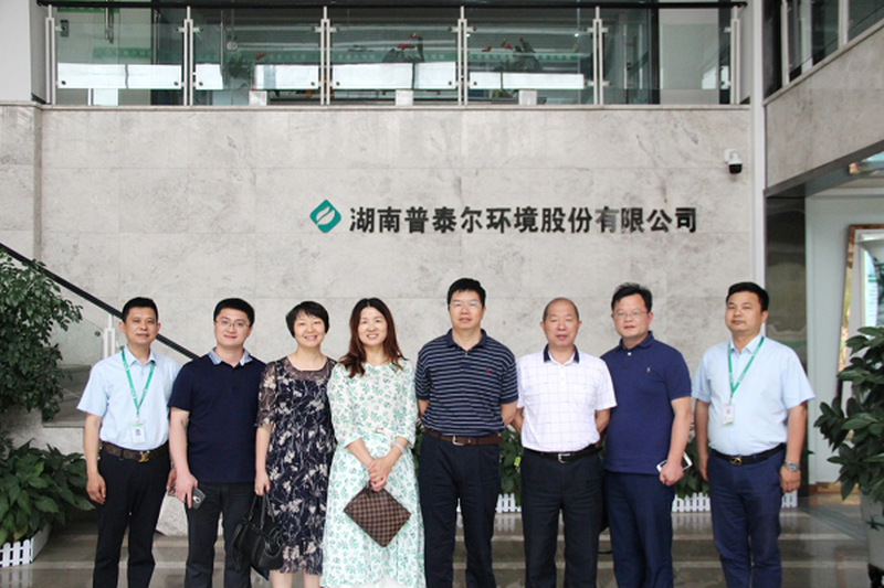 李素娥、龚中良陪同市委统战部领导赴民进会员企业调研