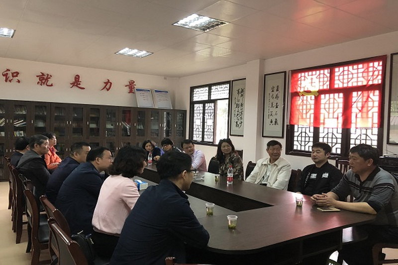 市委会机关支部赴光明村学习考察