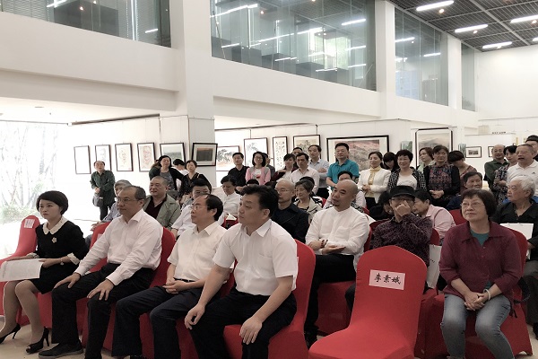 砥砺奋进六十年 携手挺进新时代——民进长