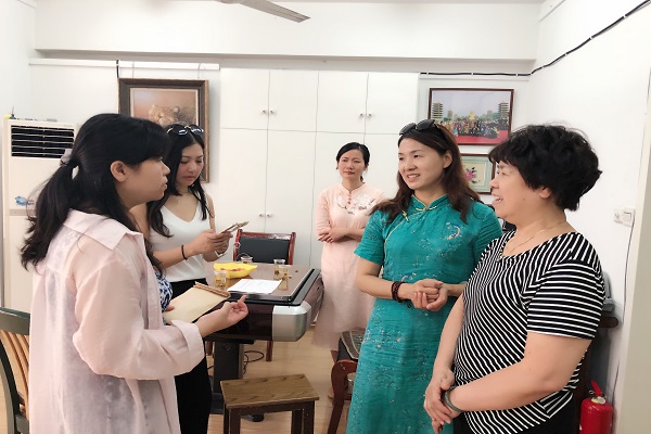 心系受灾会员 再次登门慰问3