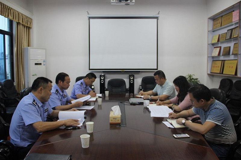 长沙市公安局人境支队刘辉一行来民进长沙市委办理提案