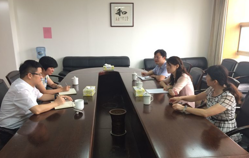 会市委专职副主委李素娥调研民进芙蓉区工委“两学一助”学习教育开展情况