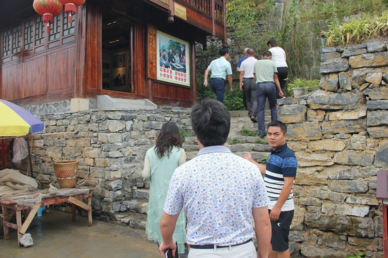 民进长沙市委赴湘西开展脱贫攻坚调研
