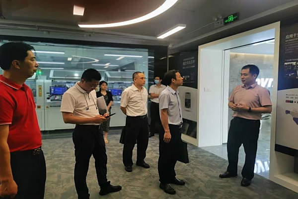 “加快培育发展北斗产业对策研究”课题组赴