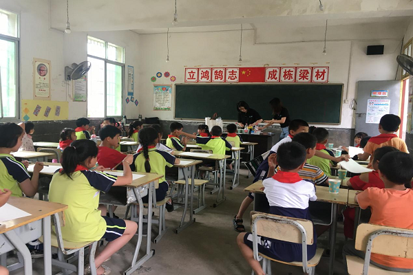 携手乡村教育 助力留守儿童——民进长沙市
