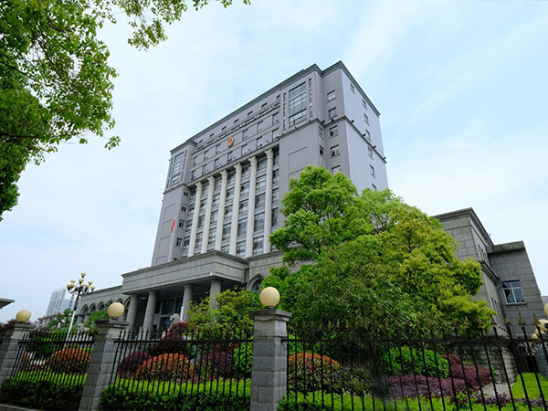 中级人民法院