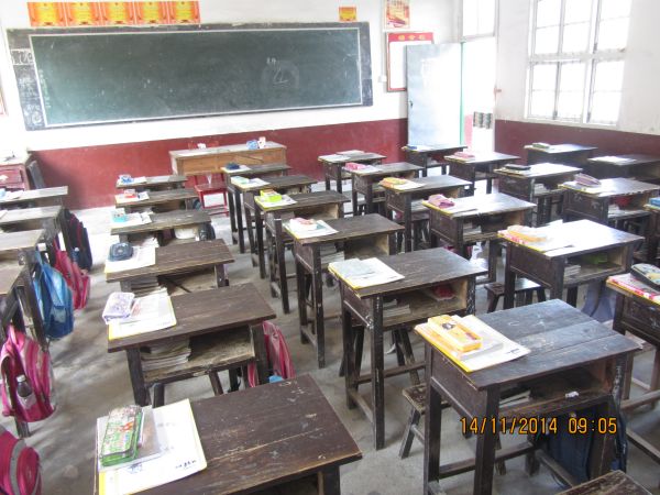 2洪山太平小学学生做好的课前准备