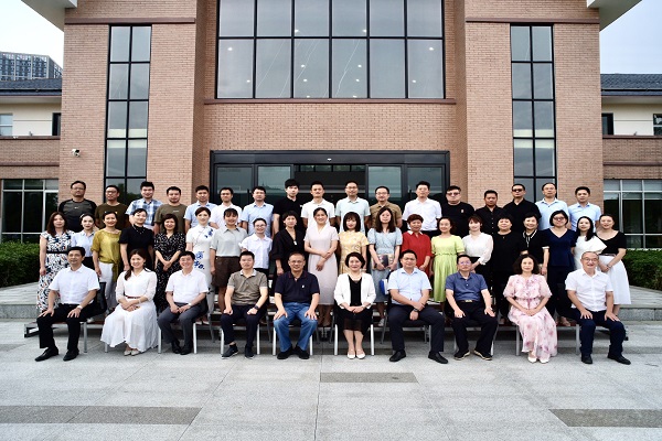民进“弘扬企业家精神 彰显强省会担当”读