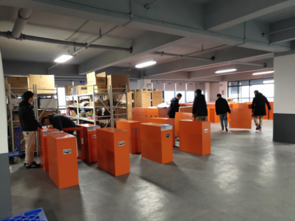 市重大项目工作组现场考察公司应急装备生产线扩建项目