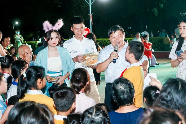 咸嘉中秋游园 国潮雅韵出新——民进岳麓区工委四支部与咸嘉新村