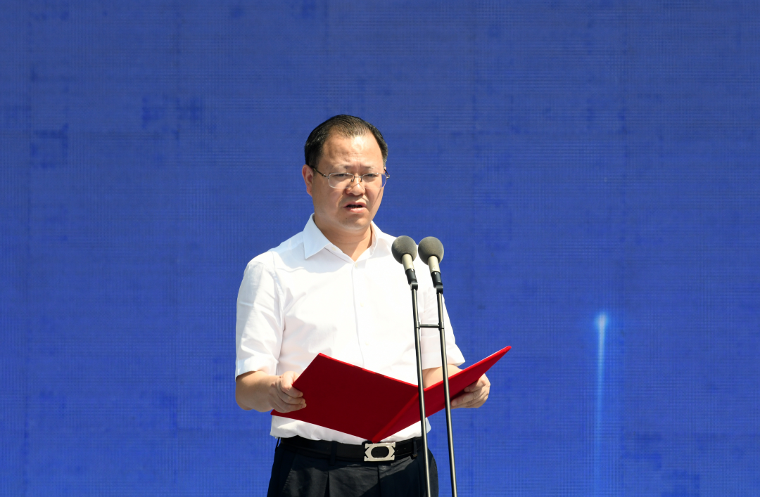 市委副书记、市长周振宇主持开工仪式
