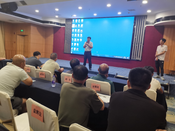劉輝本人于2022年9月15日-----9月26日參加了湖南省鄉村振興致富帶頭人（第一期）培訓班